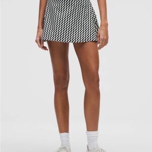 Lululemon Lightweight High Rise Skirt